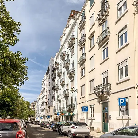 Apartment Grand By Homing